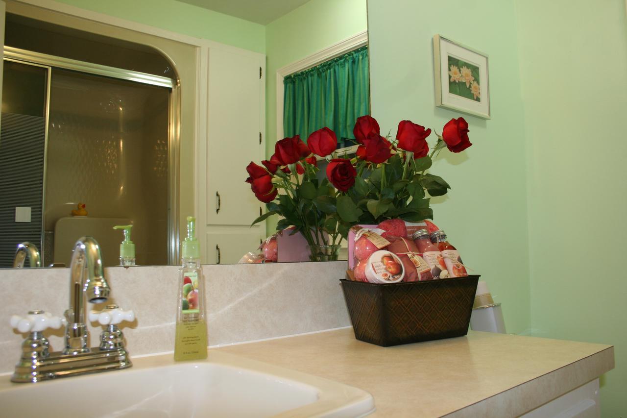 Tiffany'S Bed And Breakfast Bismarck Exterior photo
